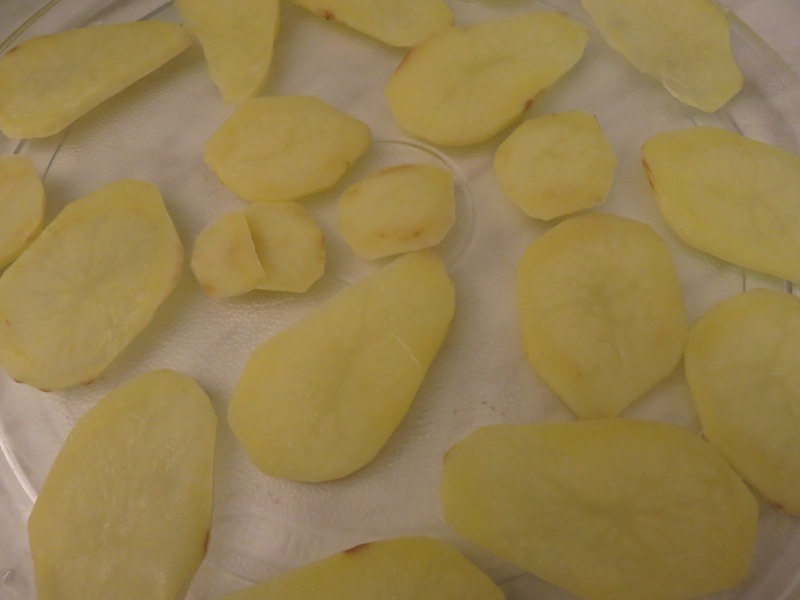 Patatine affettate per il microonde