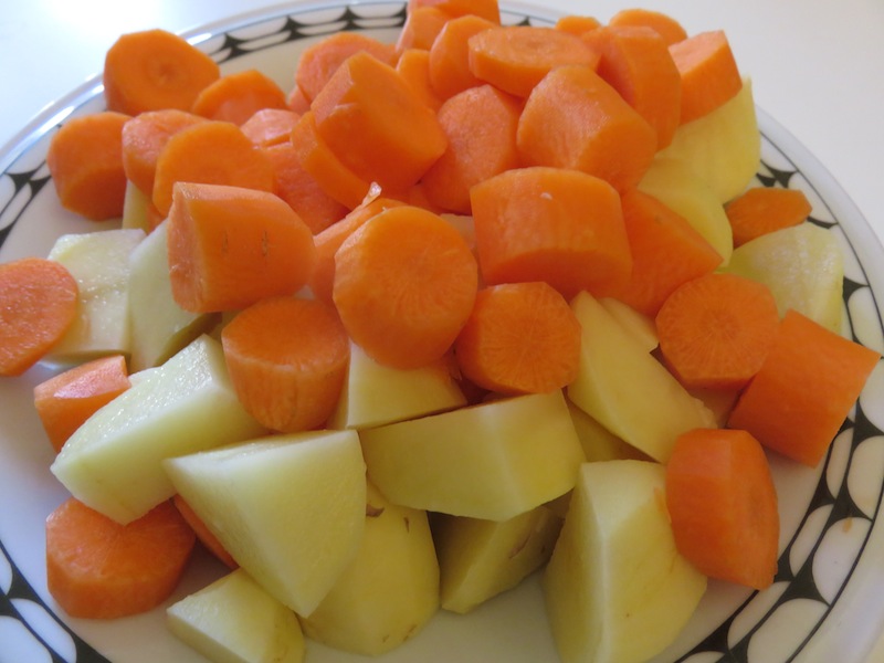 Patate e carote a cubetti