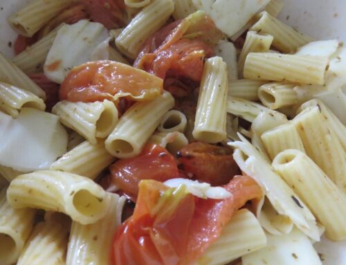 Pasta, pomodori e scamorza